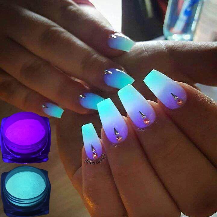 Neon nail glow